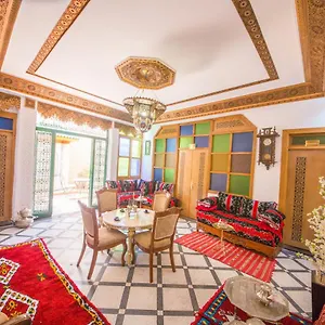 Riad Mahrez, Fès